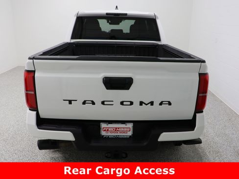 Used 2024 Toyota Tacoma TRD Sport image 8