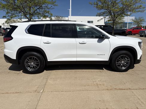 Used 2025 GMC Acadia Elevation FWD image 8