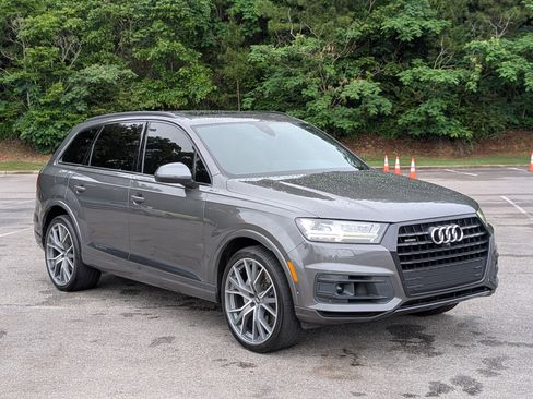 Used 2019 Audi Q7 3.0T Prestige AWD/4WD image 11