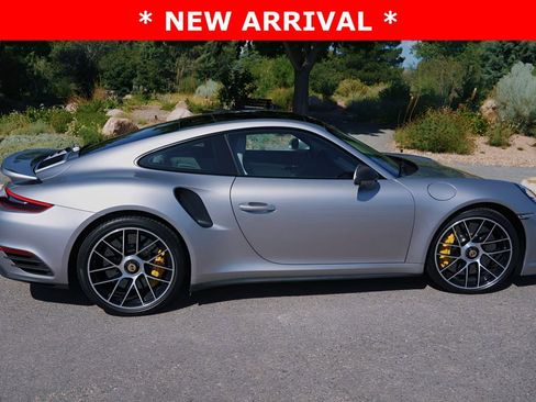 Used 2018 Porsche 911 Turbo S image 3