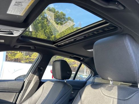 Used 2016 BMW 320i xDrive 320i xDrive image 8