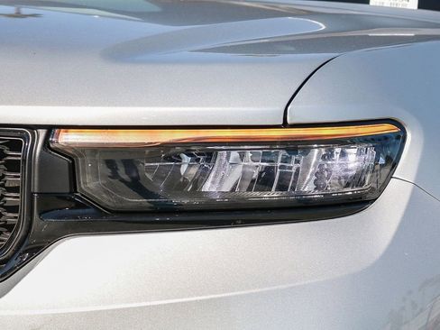 Certified 2024 Jeep Grand Cherokee Altitude image 5