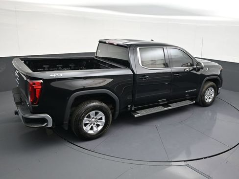 Used 2023 GMC Sierra 1500 SLE image 17