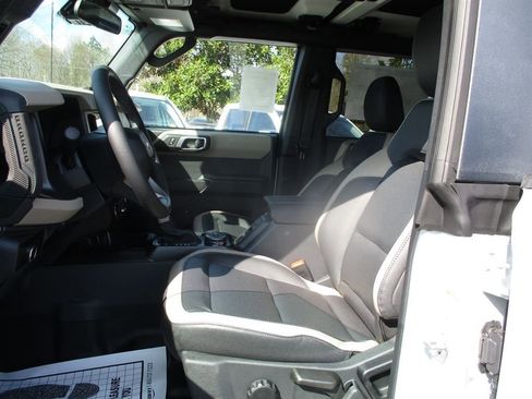 New 2026 Ford Bronco Big Bend w/ Black Diamond Package image 8