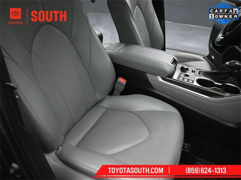 Used 2023 Toyota Highlander Limited image 27
