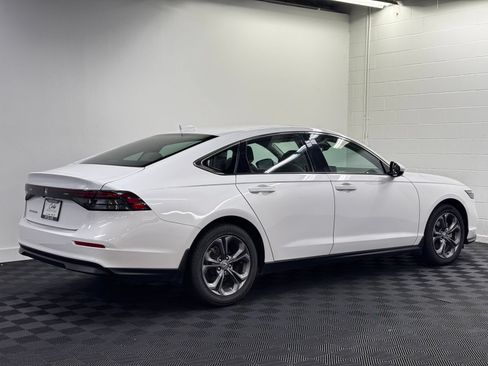 Used 2024 Honda Accord EX image 2