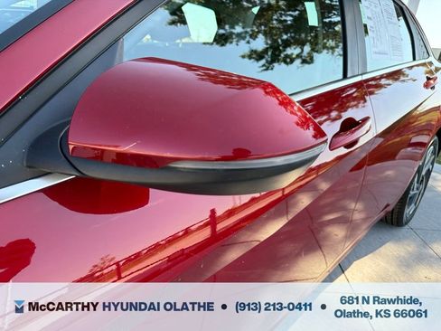 Certified 2024 Hyundai Elantra Limited FWD image 18