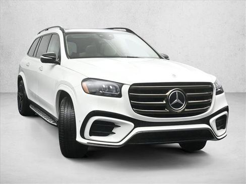 New 2026 Mercedes-Benz GLS 450 4MATIC image 3