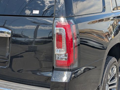 Used 2017 GMC Yukon Denali w/ Open Road Package AWD/4WD image 11