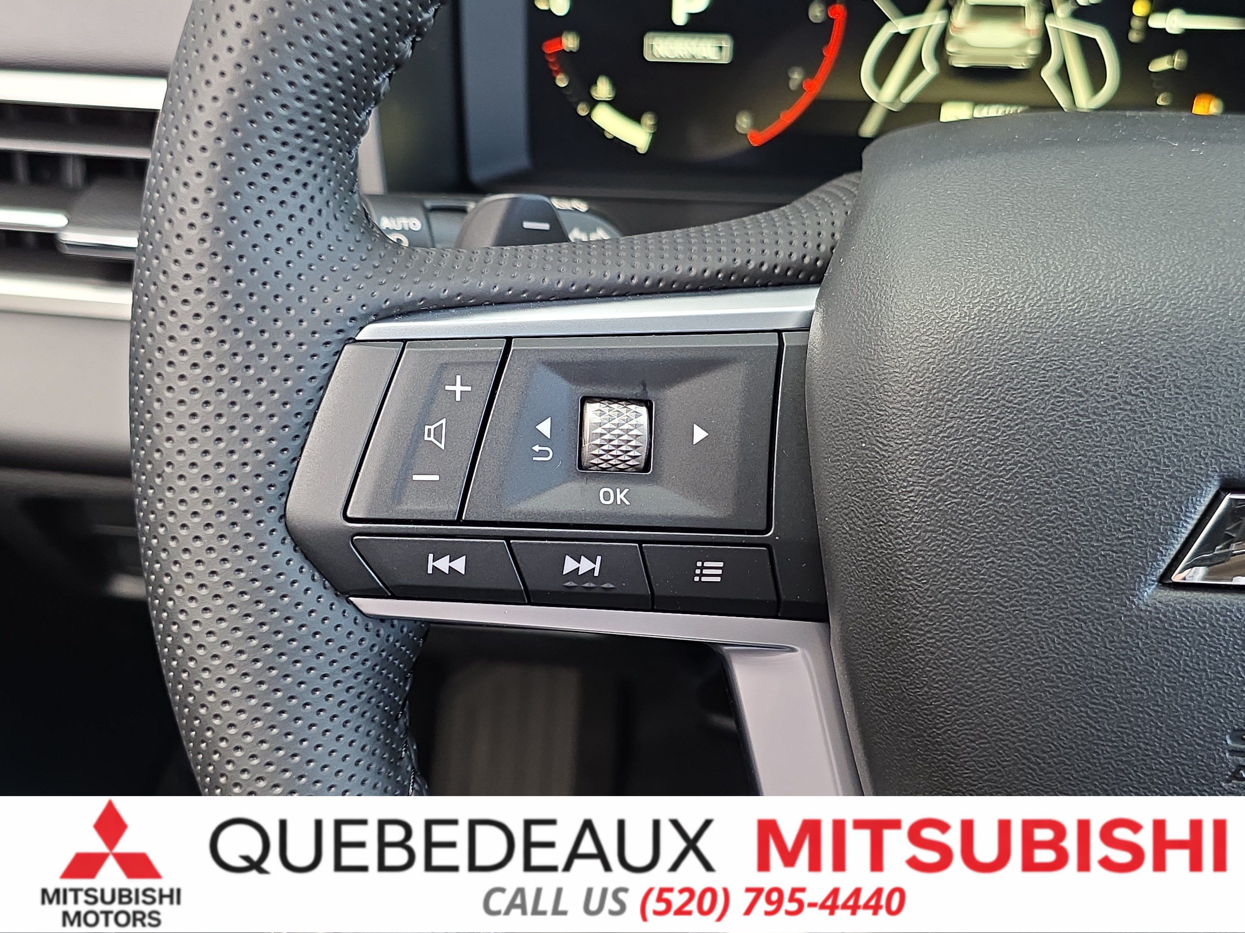 New 2026 Mitsubishi Outlander SE FWD image 17