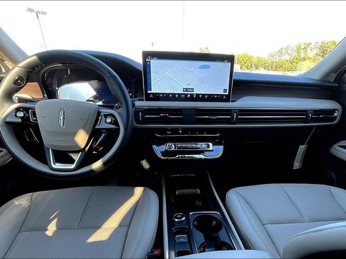 New 2026 Lincoln Corsair Reserve image 5