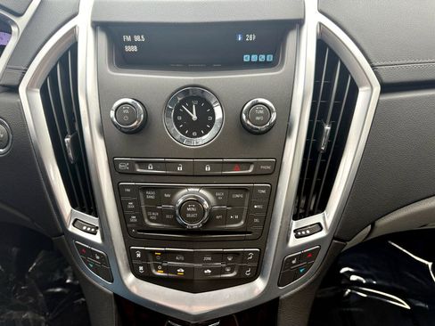 Used 2011 Cadillac SRX Luxury image 40