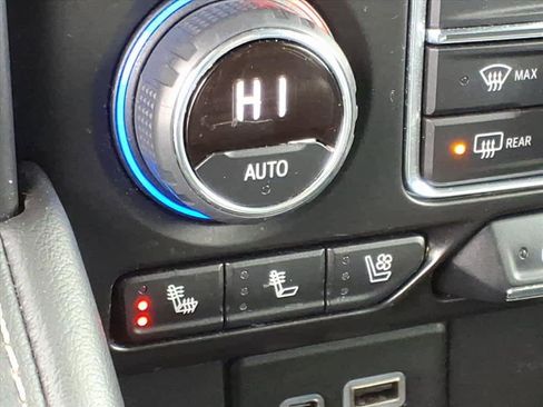 Used 2022 Chevrolet Tahoe Premier image 17