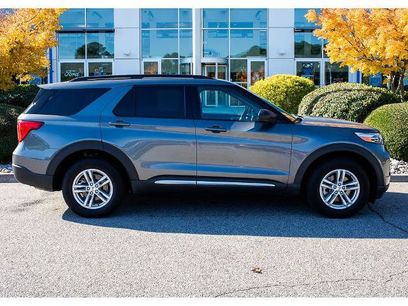 Certified 2022 Ford Explorer XLT w/ Equipment Group 202A