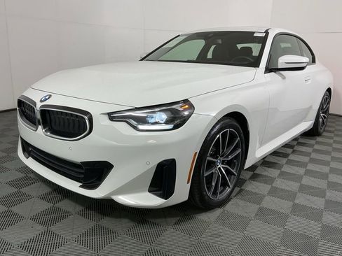 Certified 2024 BMW 230i w/ Convenience Package image 2