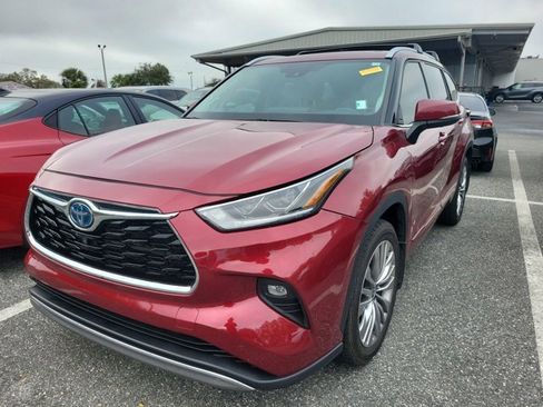 Used 2022 Toyota Highlander Platinum image 8
