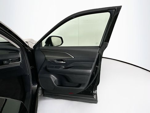 Used 2025 Toyota Grand Highlander XLE image 33