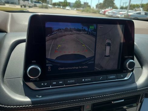 Certified 2021 Nissan Rogue SV FWD image 23