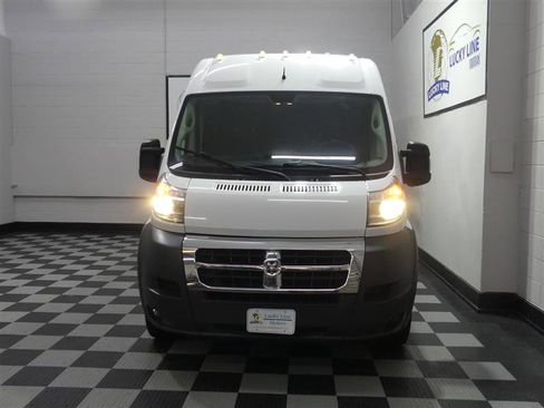 Used 2018 RAM ProMaster 2500 w/ Premium Appearance Group image 2