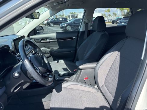 Used 2023 Kia Seltos S w/ Navigation Package image 11
