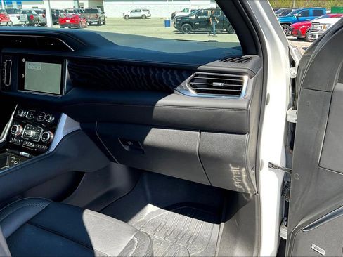 Used 2022 GMC Yukon Denali image 16