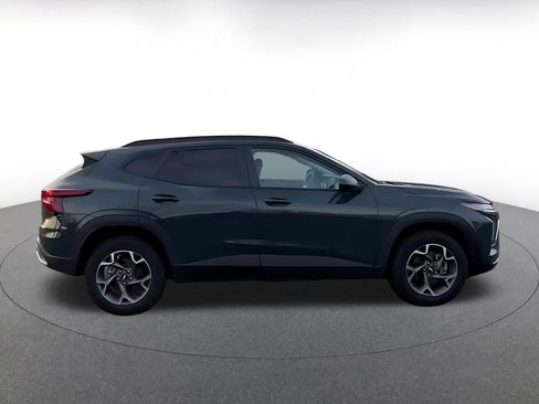 Used 2025 Chevrolet Trax LT image 16