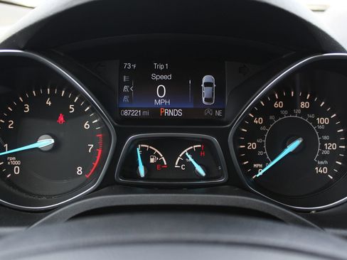 Used 2019 Ford Escape SE image 16