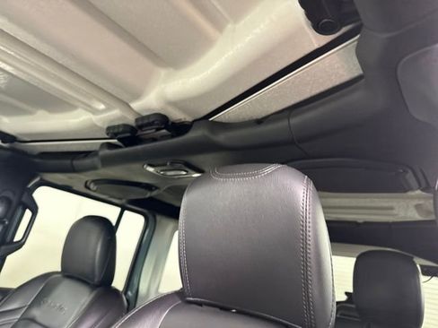 Used 2023 Jeep Wrangler Unlimited Sahara w/ Cold Weather Group image 12