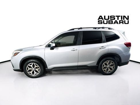 Used 2020 Subaru Forester Premium AWD/4WD image 4