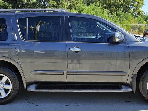 Used 2011 Nissan Armada SV image 1