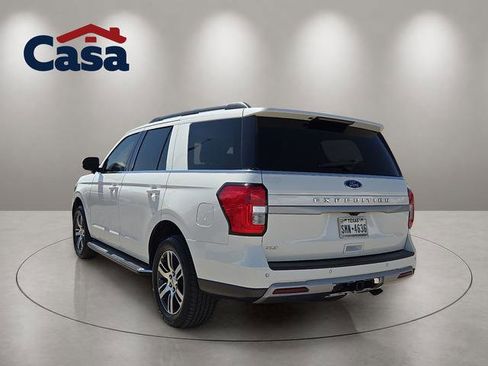 Used 2022 Ford Expedition XLT RWD image 2