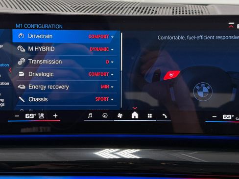 Used 2025 BMW M5 Touring image 30