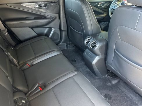 Used 2024 Chevrolet Blazer EV LT AWD/4WD image 18