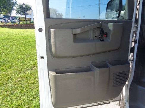 Used 2021 Chevrolet Express 2500 w/ Communications Package RWD image 11
