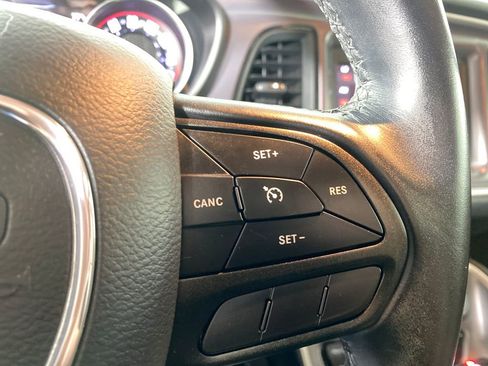 Used 2021 Dodge Challenger SXT image 15