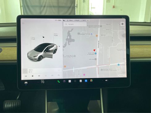 Used 2018 Tesla Model 3 Long Range image 28