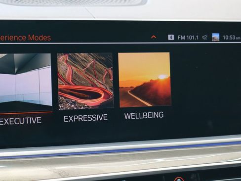 Used 2022 BMW X5 M50i w/ Executive Package image 40