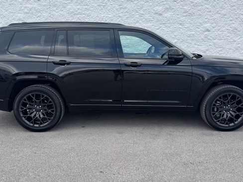 Used 2024 Jeep Grand Cherokee L Summit image 3