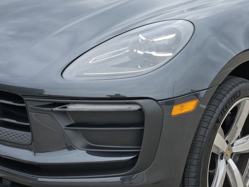Certified 2026 Porsche Macan AWD/4WD image 12