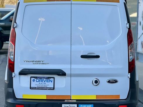 Used 2016 Ford Transit Connect XL FWD image 4