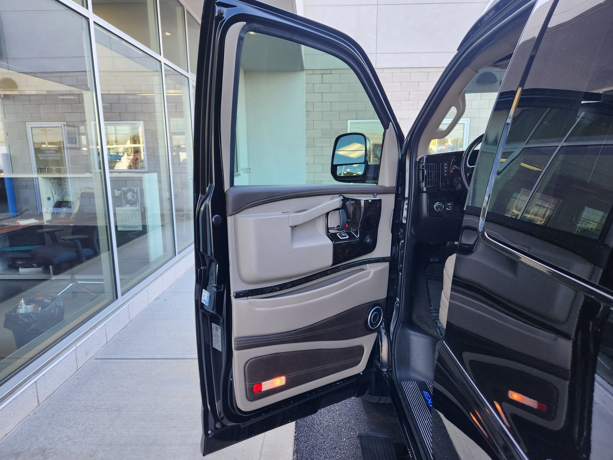 Used 2020 Chevrolet Express 2500 Extended w/ Enhanced Convenience Package RWD image 35