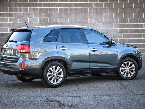 Used 2014 Kia Sorento EX w/ EX V6 Touring Package image 4