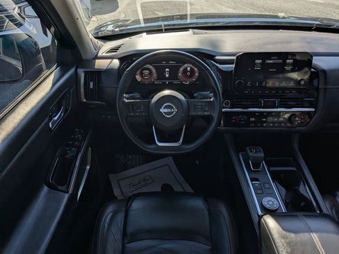 Used 2023 Nissan Pathfinder Platinum w/ Cargo Package image 15