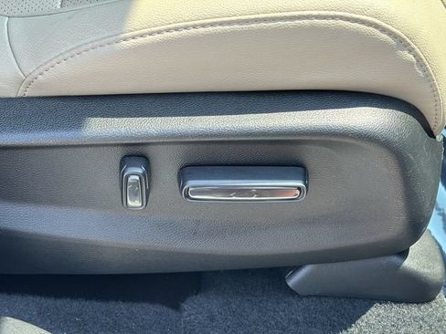 Used 2021 Honda CR-V Touring image 22