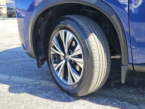 Used 2021 Nissan Rogue SV image 33