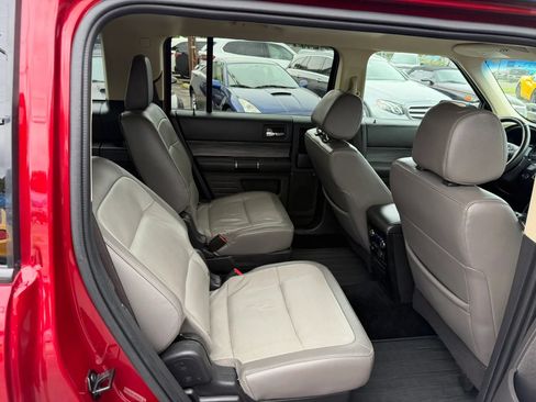 Used 2019 Ford Flex Limited w/ Equipment Group 301A FWD image 12