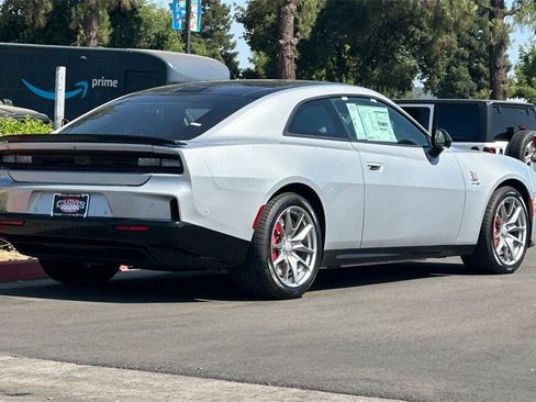 New 2024 Dodge Charger Daytona Scat Pack w/ Plus Group image 7