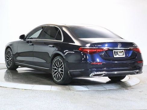 Used 2023 Mercedes-Benz S 580 4MATIC Sedan image 2