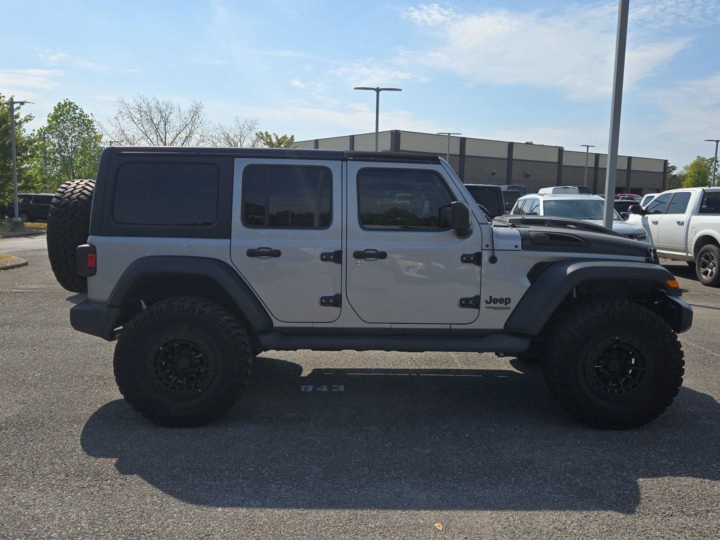 Used 2021 Jeep Wrangler Unlimited Sport AWD/4WD image 8