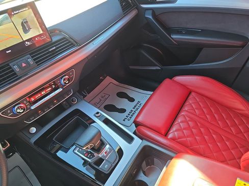 Used 2021 Audi SQ5 Prestige w/ Prestige Package image 30